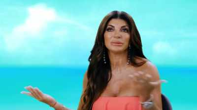Just, like, whatever. - The Real Housewives Ultimate Girls Trip