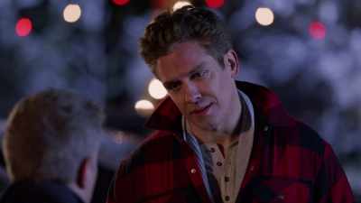 Just look at what
it's doing for this town. - Christmas at the Drive-In