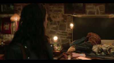 -Just make yourself comfortable.
-[clears throat, chuckles] Uh. No. - Love Hard