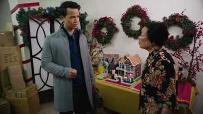 - Just one quick question, - A Big Fat Family Christmas