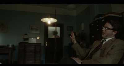 Just relax and focus
on the bulb itself. - Project Blue Book