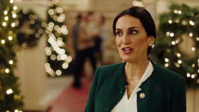 - Just remember, - Mom's Christmas Boyfriend