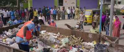 Just remove the garbage from the top
of the corpse without touching it - Ratsasan