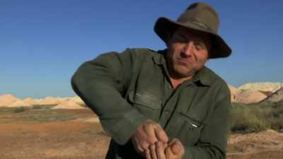 Just sitting there, going,
"Yeah, then you just, - Outback Opal Hunters