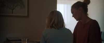 Just smile like this. - The Innocents
