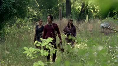 Just stay here, guys. - The Walking Dead