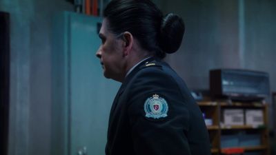 Just tell me what to-- - Wentworth