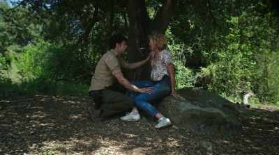Just try and relax,
and wait for me here, okay? - Alien Invasion