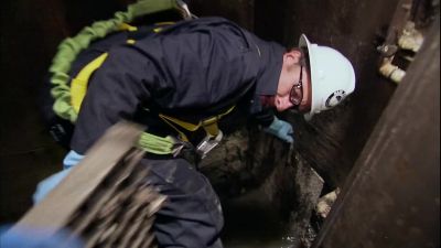 JUST TRY TO GET
THIS GATE IN THERE. - Dirty Jobs