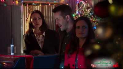 Just um, tell her everything - Christmas at Dollywood