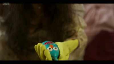 Just us girls and some soapy
cloths, wiping him down. - Henpocalypse!