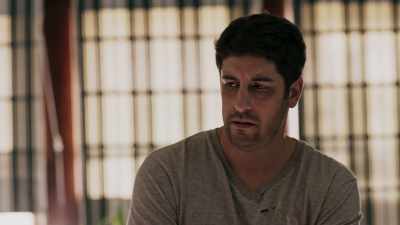 -Just vicious. Uh-huh.
-[Luis indistinct] - The Subject