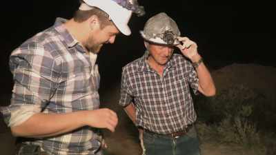 Justin's father has just escaped
falling down a 20 metre mine shaft. - Outback Opal Hunters