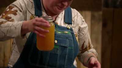[kacey]  I really
 enjoy using oak - Moonshiners: Master Distiller