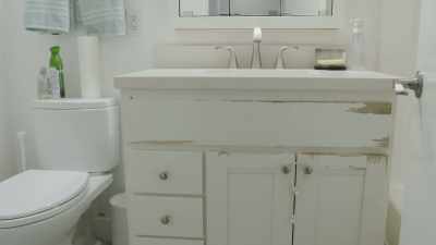 [Kadie] The same contractor
who did the floor. - Help! I Wrecked My House