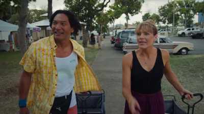 -KAI: Nice and hot.
-There's a nice vendor I can talk to! - Doogie Kamealoha, M.D.