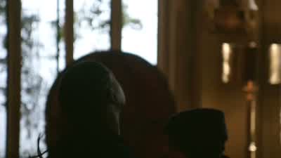 Kaleb, get the kids to the bus. - Legacies