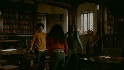 Kaleb.
Kym, you all right? - Legacies