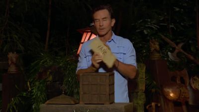 Kane.
That's three votes-- Kane. - Survivor