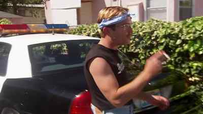 - KANE WENT DOWN
TO GET THE, UH, - Reno 911!