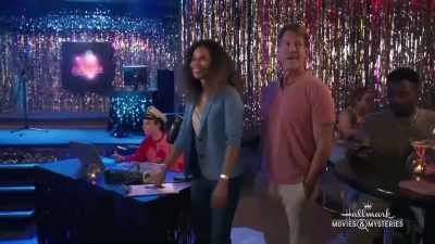Karaoke is low stakes, and
it's a great way to ease in. - Perfect Harmony