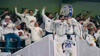 Karim Benzema's second
goal draws the teams level. - Real Madrid: Until the End