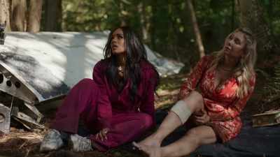 [Karla] And then they're going
to come looking for us, right? - Hunting Housewives