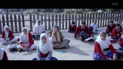 Kaszmir ma dwie stolice. - No Fathers in Kashmir