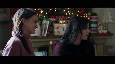 Kate. Hey, will you help me
with somethin' real quick? - Hawkeye