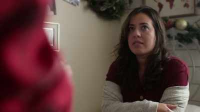 - [Kate] Mom! Today,
Dad's losing his mind. - A Christmas of Wonders
