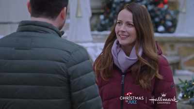 Kate, was supposed
to take the girls, - Crashing Through the Snow
