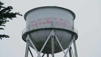 [Katherine] There's writing
on the water tower. - Mysteries of the Abandoned