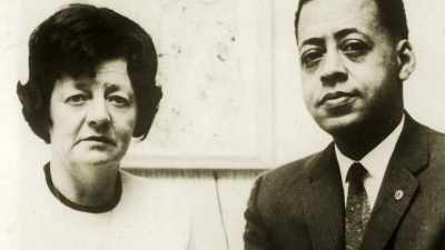[Kathleen]
They couldn't go along
with Dr. Simon's suggestions - Alien Abduction: Betty and Barney Hill