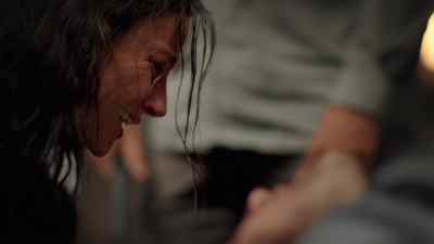 Katie. Katie, look at me. - Strike Back