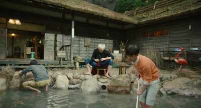 Kayaks and Sadako... - Secrets in the Hot Spring