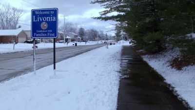 Keenan: THE WAY THE CRIMES
WERE COMMITTED, - Children of the Snow