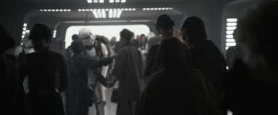 Keep an eye on that gate.
Yes, sir. - Solo: A Star Wars Story