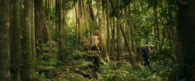 Keep your eyes openUp in the trees tooWhyAntsBig onesThere's oneSounds like a bird but it's a fucking ant - Kong: Skull Island