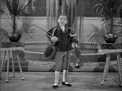 Keep your eyes upon me
And surprised you will be - Yankee Doodle Dandy