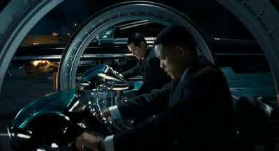 Keep gyro settings at zero gain. - Men in Black 3