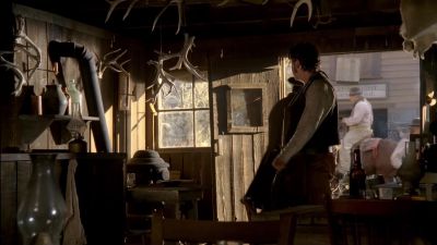 Keep him here. - Deadwood