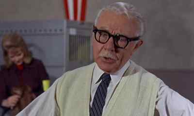 KEEP HIM STILL,
WILL YOU, MARK ?
YEAH, OKAY, DOC. - The Ugly Dachshund