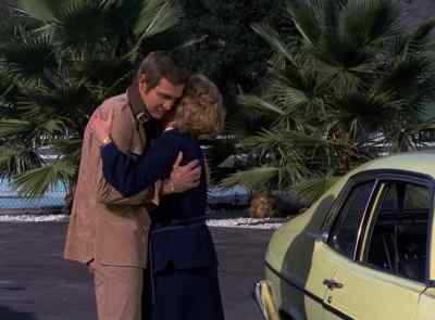 Keep it moving, Rudy. I don't want her
any deeper than she is already. - The Six Million Dollar Man