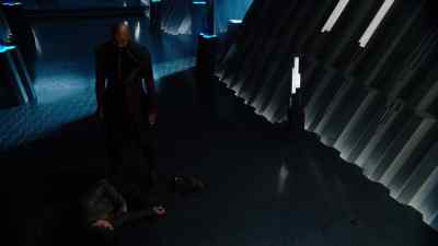 Keep moving.
You're answer to Zod. - Krypton