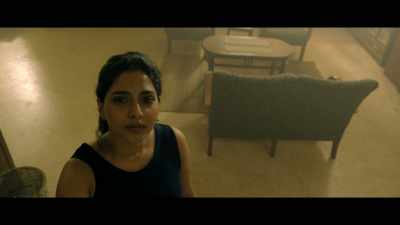 - Keep the luggage in the room.
- No, leave it here. - Varathan