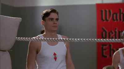 KEEP YOUR PUNCHES
CLOSE TO YOUR SHOULDER. - Swing Kids