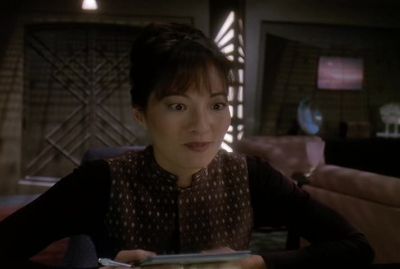Keiko to Dr. Bashir. - Star Trek: Deep Space Nine