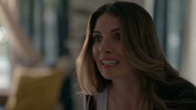 Kellie, I can't
tell dan to leave, I-- - A Widow Seduced