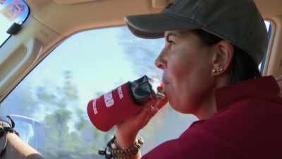 Kelly must secure the exploration
rights at the mining office - Outback Opal Hunters