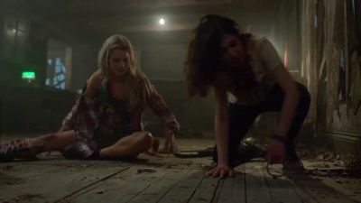 Kelly, open up! - Ash vs Evil Dead